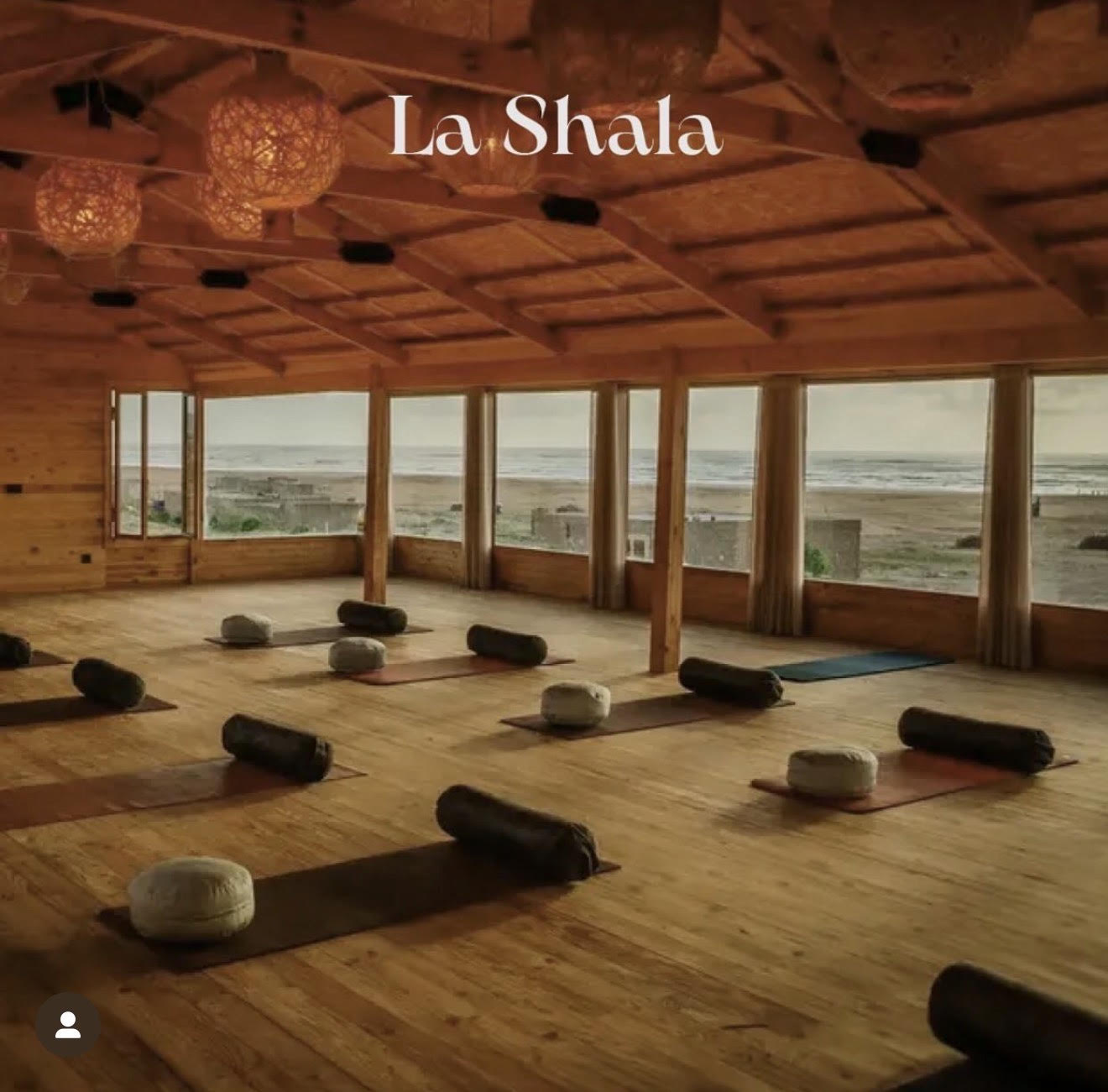 Sala de danza frente al mar